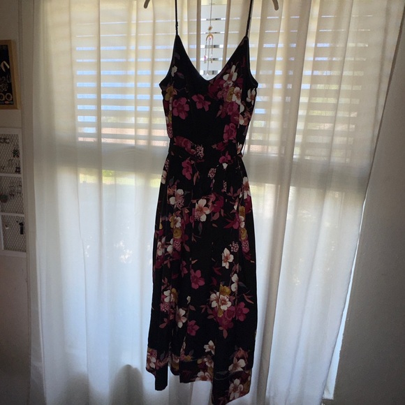 5/$25✨LEITH Floral Jumpsuit 🖤💜🩷🤎💚💛 - Picture 1 of 4